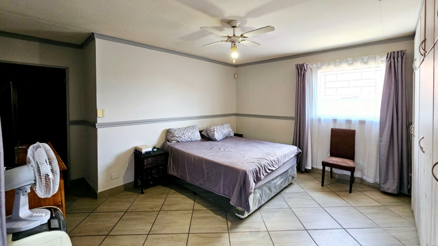 3 Bedroom Property for Sale in Langenhovenpark Free State